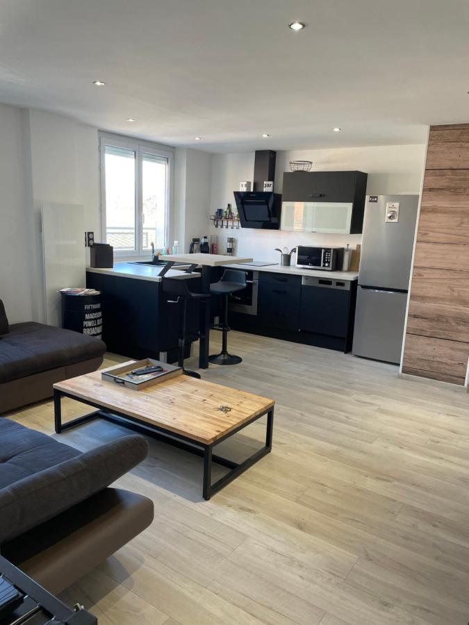 Appartement De Adrien Garage Prive Charleville-Mézières Exterior foto
